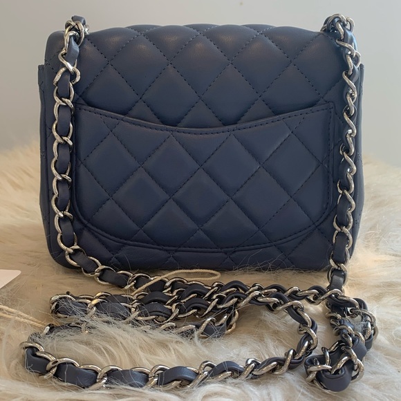 Chanel Square Mini - Picture 4 of 15